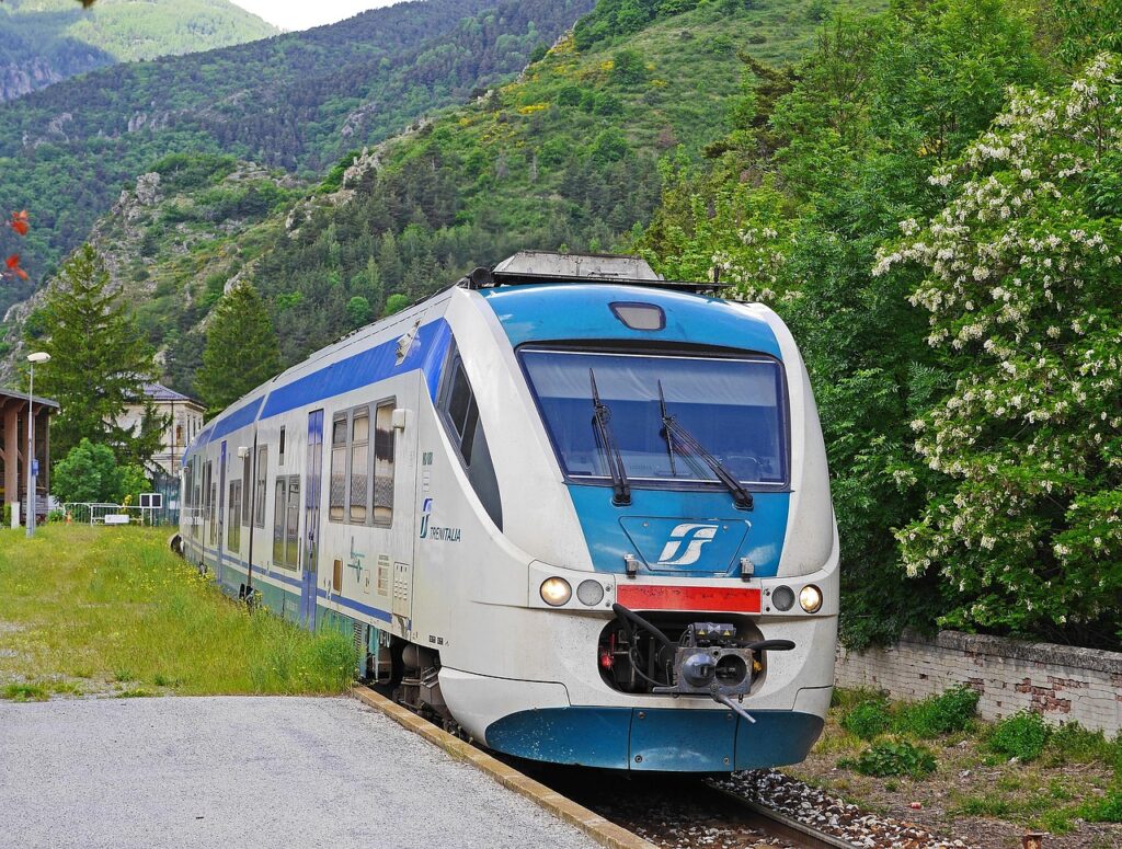 train traversait la jungle